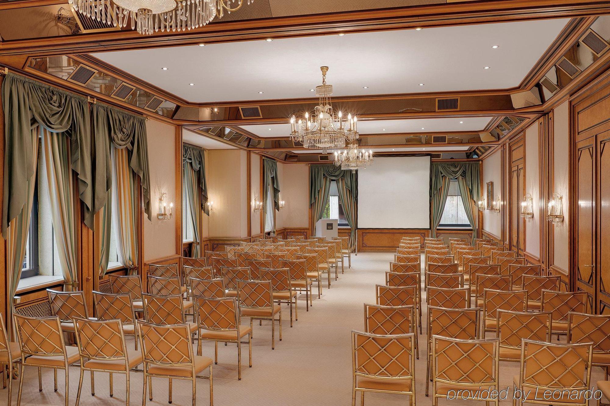 Hotel Koenigshof 5*